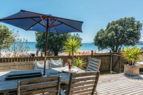 Onetangi Waterfront Bach - Coast & Country